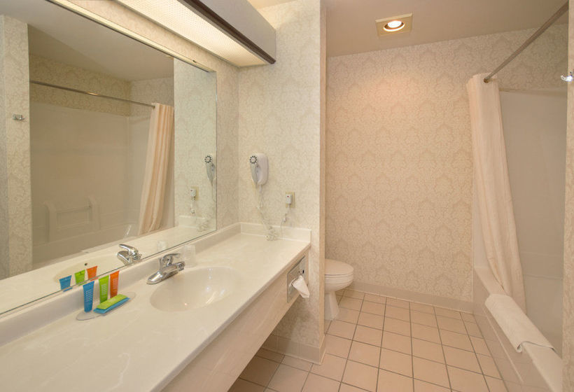 Cliffbreakers Lexington Hotel   | Rockford | Illinois | United States 8