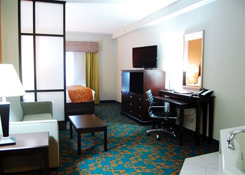 Hotel Comfort Suites Knoxville  | Knoxville | Tennessee | United States 16