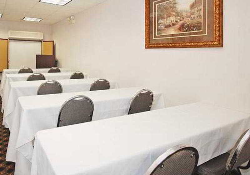 Hotel Comfort Suites Knoxville  | Knoxville | Tennessee | United States 3