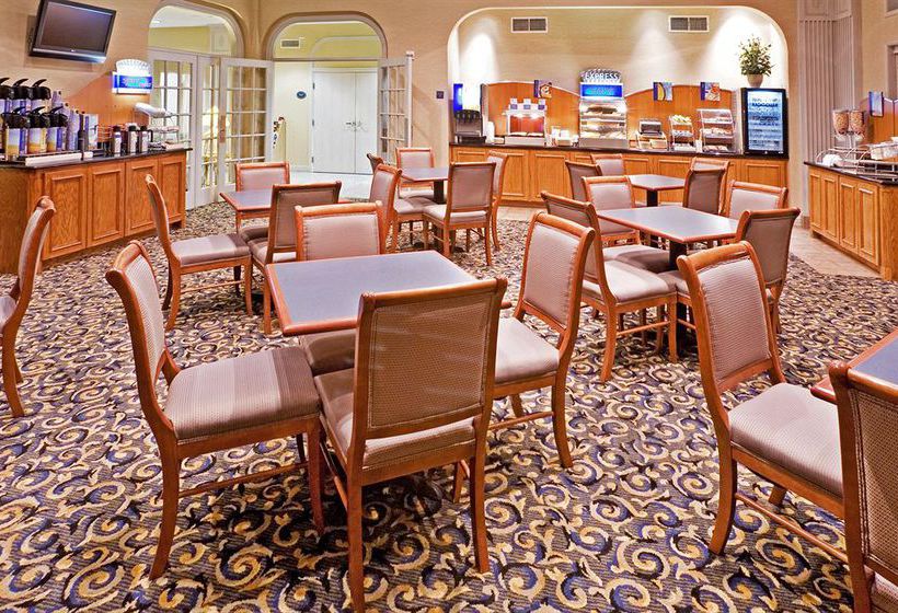 Hotel Holiday Inn Express Dallas Stemmons Fwy (I-35 E)  | Dallas | Texas | United States 1