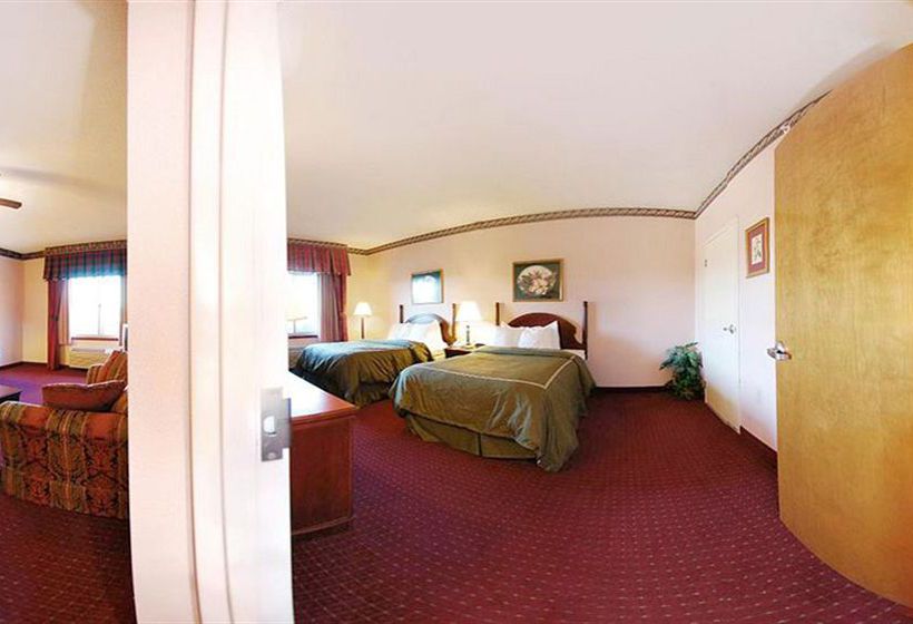 Hotel Comfort Suites Inn at Ridgewood Farm 