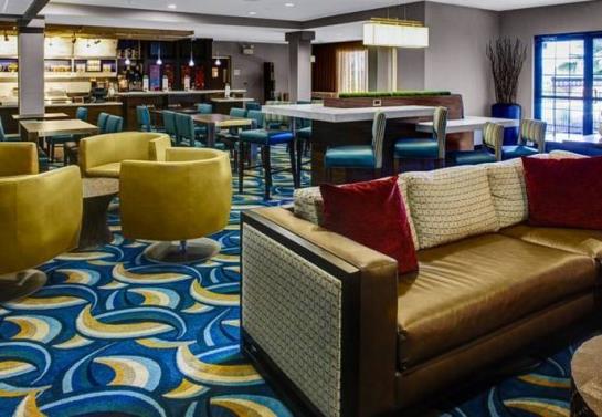 Hotel Comfort Suites Riverfront Park