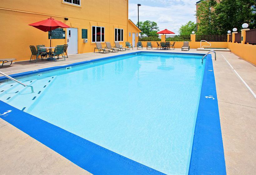 Hotel Country Inn & Suites  | Cookeville | Tennessee | United States 17