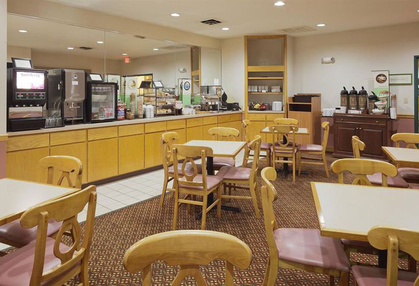 Hotel Country Inn & Suites By Carlson  | Clinton | Iowa | United States 3