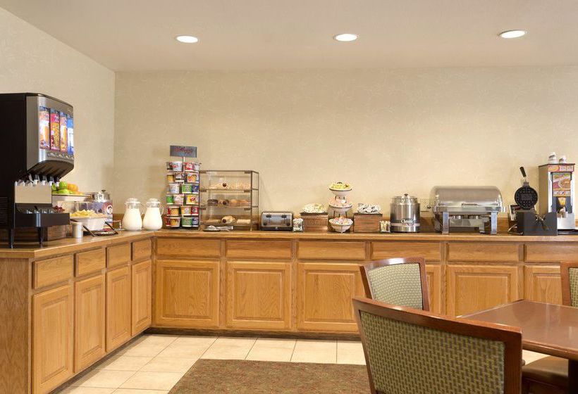 Hotel Country Inn & Suites By Carlson  | Nevada | Missouri | United States 1