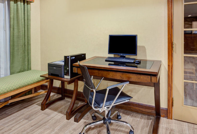 Hotel Baymont Inn & Suites - Kennesaw  | Kennesaw | Georgia | United States 3