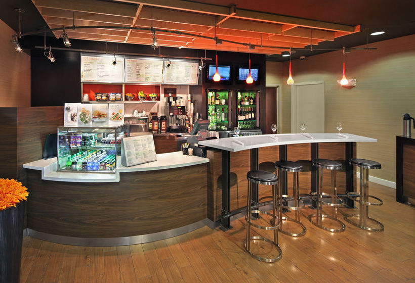 Hotel Courtyard Norwich Connecticut