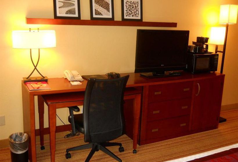 Hotel Holiday Inn Express Tifton  | Tifton | Georgia | United States 12