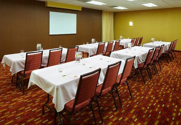 Hotel Courtyard by Marriott  | Bettendorf | Iowa | United States 15