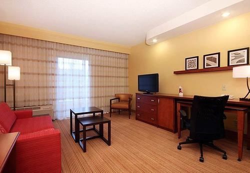 Hotel Courtyard Dallas Market Center  | Dallas | Texas | United States 15