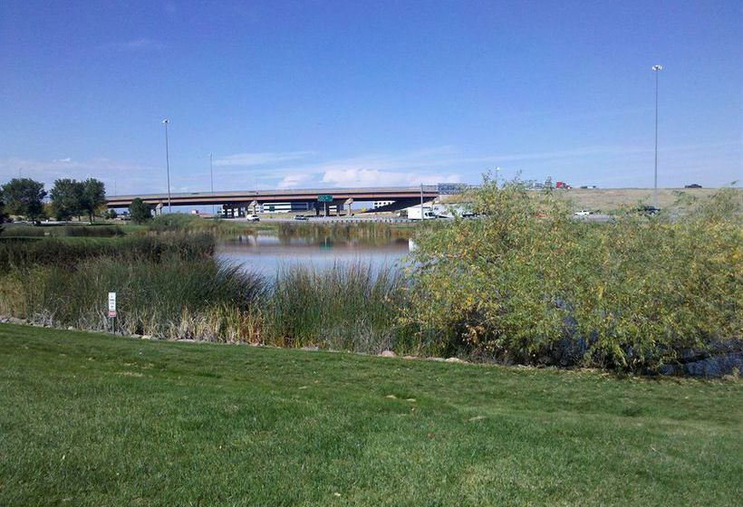 Crystal Inn Hotel & Suites Denver Airport Aurora