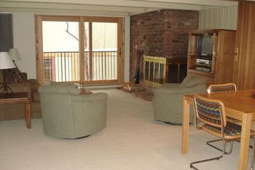 Hotel Chateau Blanc Condos 