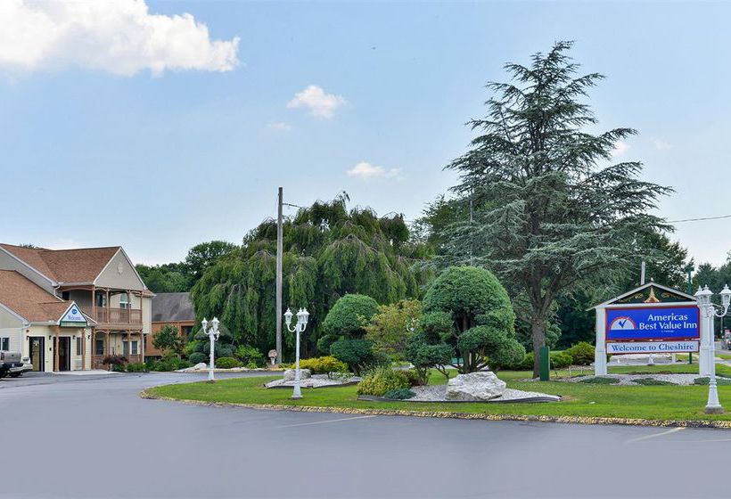 Hotel Red Carpet Inn & Suites Cheshire  