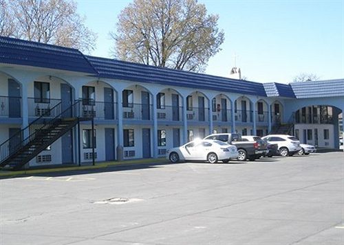 Hotel Econo Lodge Inn & Suites Logan 