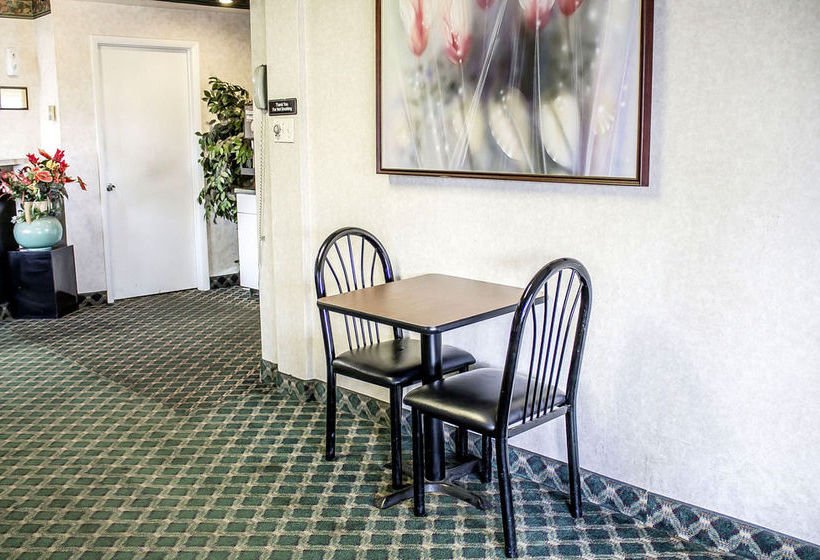 Hotel Rodeway Inn  | Moosic | Pennsylvania | United States 1