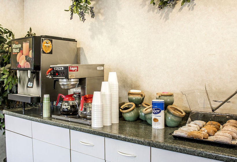 Hotel Rodeway Inn  | Moosic | Pennsylvania | United States 2