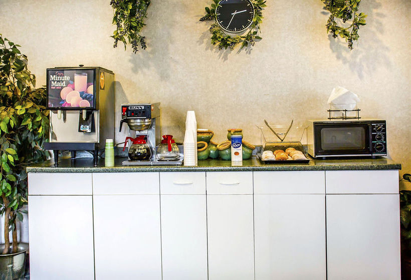 Hotel Rodeway Inn  | Moosic | Pennsylvania | United States 4