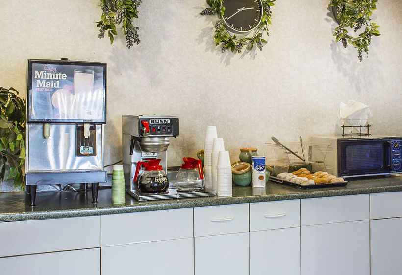 Hotel Rodeway Inn  | Moosic | Pennsylvania | United States 5