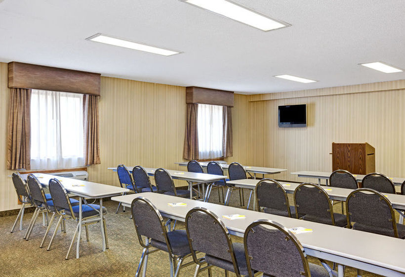 Hotel Days Inn Charleston East  | Charleston | West Virginia | United States 5