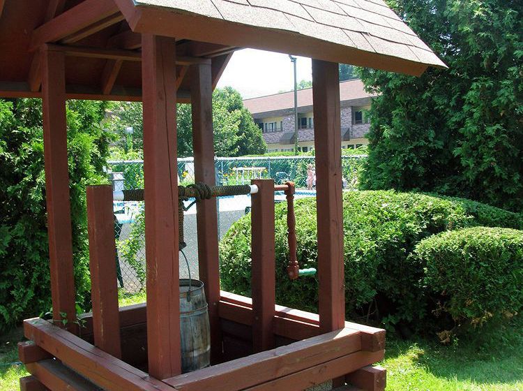 Hotel Americas Best Inns Brattleboro  | Brattleboro | Vermont | United States 2