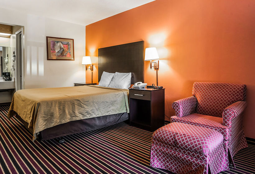 Hotel Econo Lodge Urbandale  | Urbandale | Iowa | United States 15