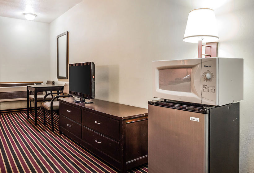 Hotel Econo Lodge Urbandale  | Urbandale | Iowa | United States 18