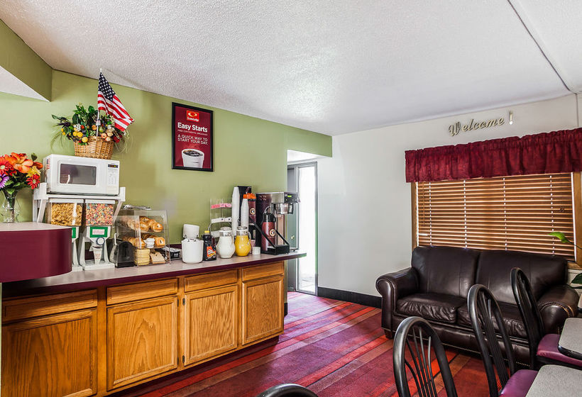 Hotel Econo Lodge Urbandale  | Urbandale | Iowa | United States 3