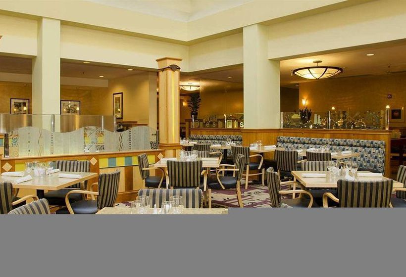 DoubleTree Suites by Hilton Hotel Seattle Airport - Southcenter  | Seattle | Washington | United States 4