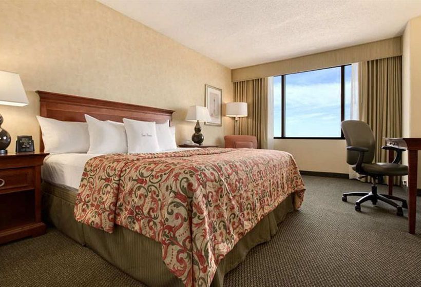 DoubleTree by Hilton Hotel Kansas City-Overland Park  | Overland Park | Kansas | United States 13