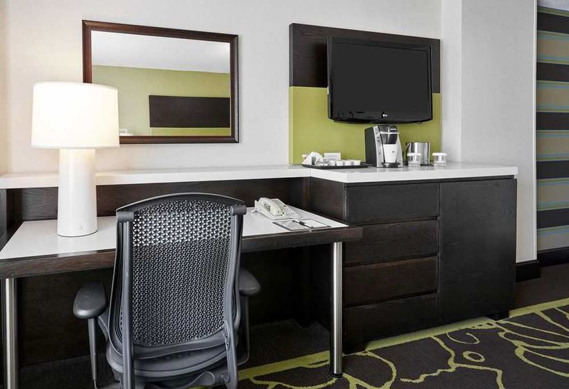 DoubleTree by Hilton Hotel Charlotte  | Charlotte | North Carolina | United States 18