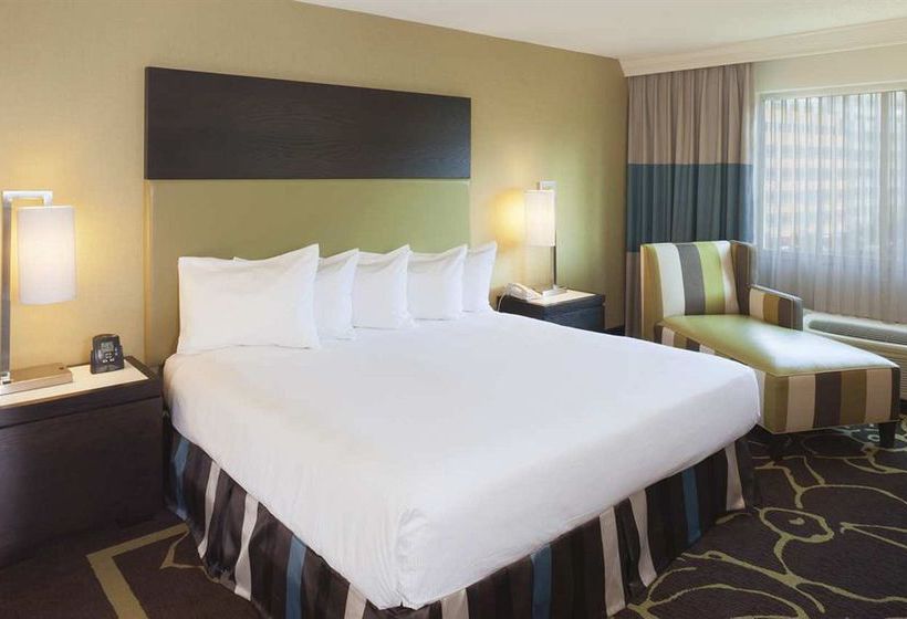 DoubleTree by Hilton Hotel Charlotte  | Charlotte | North Carolina | United States 5