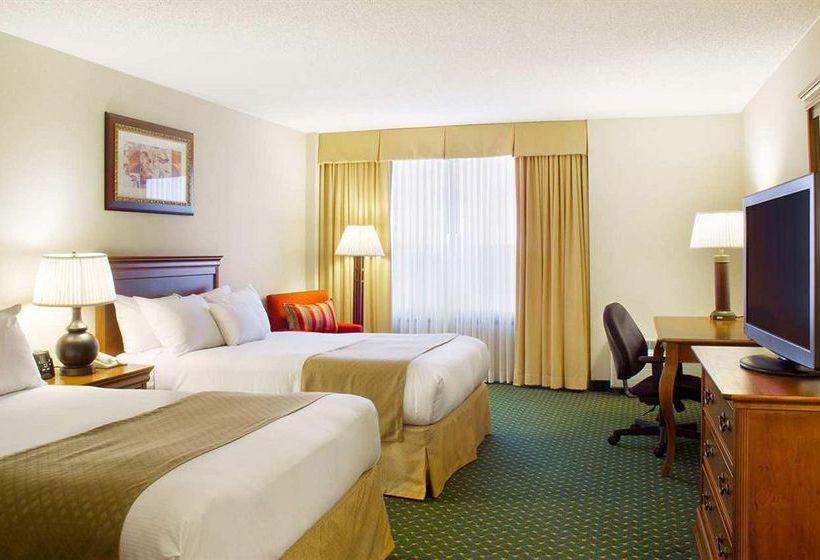 DoubleTree by Hilton Somerset Hotel & Conference Center  | Somerset | New Jersey | United States 11