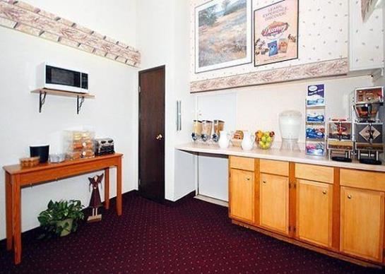 Hotel Econo Lodge  | Mitchell | South Dakota | United States 1