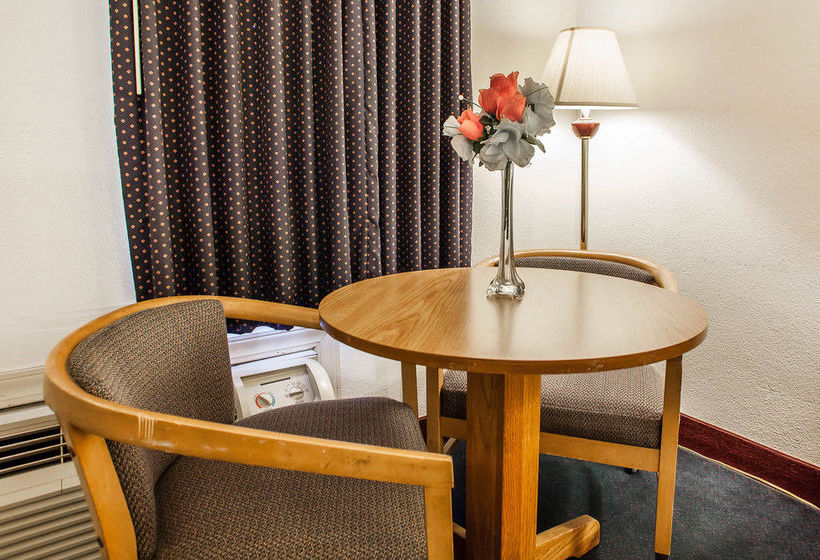 Hotel Econo Lodge  | Cameron | Missouri | United States 15