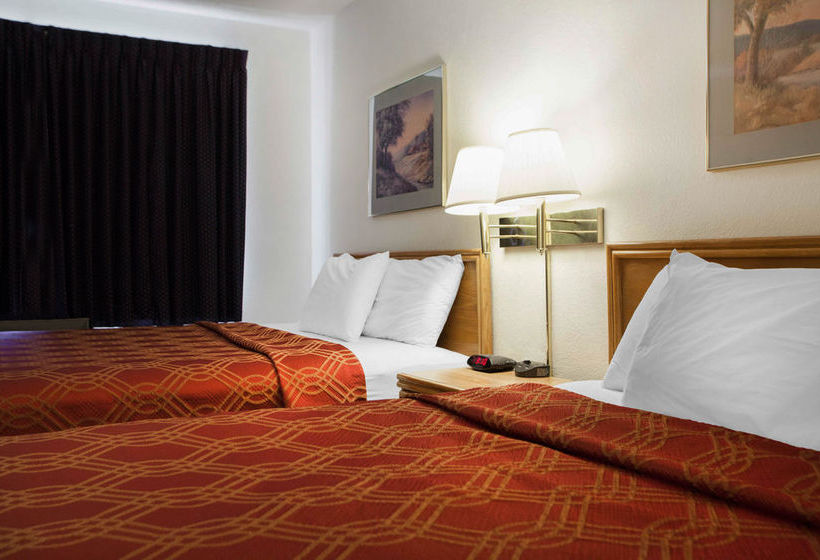 Hotel Econo Lodge  | Cameron | Missouri | United States 17