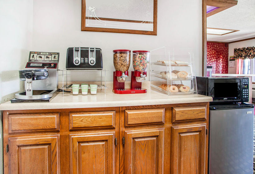 Hotel Econo Lodge  | Cameron | Missouri | United States 2