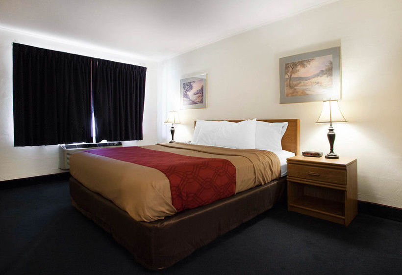 Hotel Econo Lodge  | Cameron | Missouri | United States 9