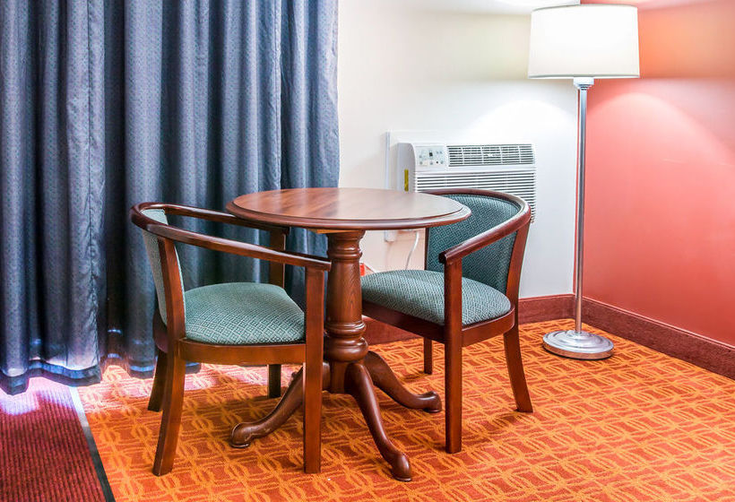 Hotel Econo Lodge  | Cadillac | Michigan | Estados Unidos 17