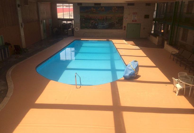 Hotel Luxury Inn & Suites Amarillo  Amarillo Texas