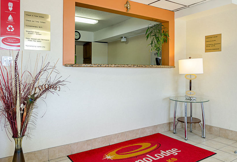 Hotel Econo Lodge Hays  | Hays | Kansas | United States 14