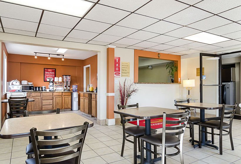 Hotel Econo Lodge Hays  | Hays | Kansas | United States 9