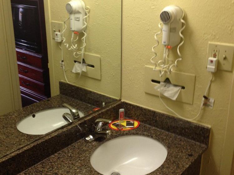 Hotel Econo Lodge Airport 