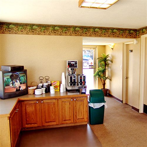 Hotel Economy Inn Conway  | Conway | Arkansas | United States 7