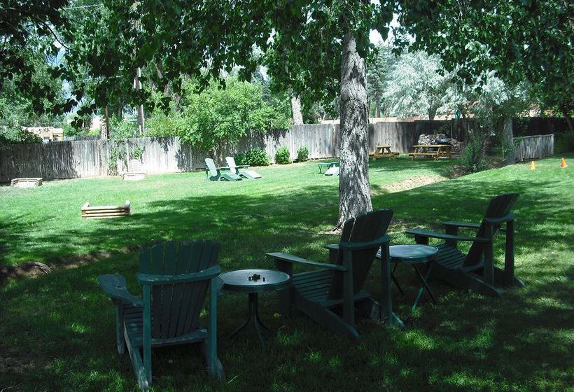 Hotel El Pueblo Lodge & Condos