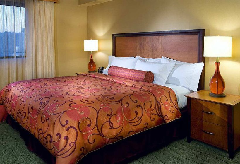 Hotel Embassy Suites Kansas City - International Airport  | Kansas City | Missouri | United States 13