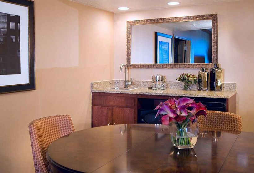 Hotel Embassy Suites Kansas City - International Airport  | Kansas City | Missouri | United States 18