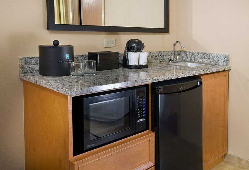 Hotel Embassy Suites Kansas City - International Airport  | Kansas City | Missouri | United States 19