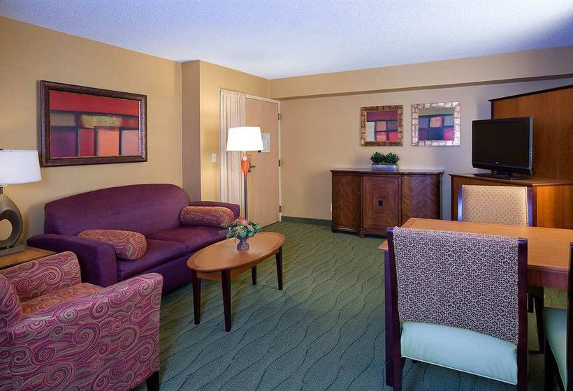 Hotel Embassy Suites Kansas City - International Airport  | Kansas City | Missouri | United States 4