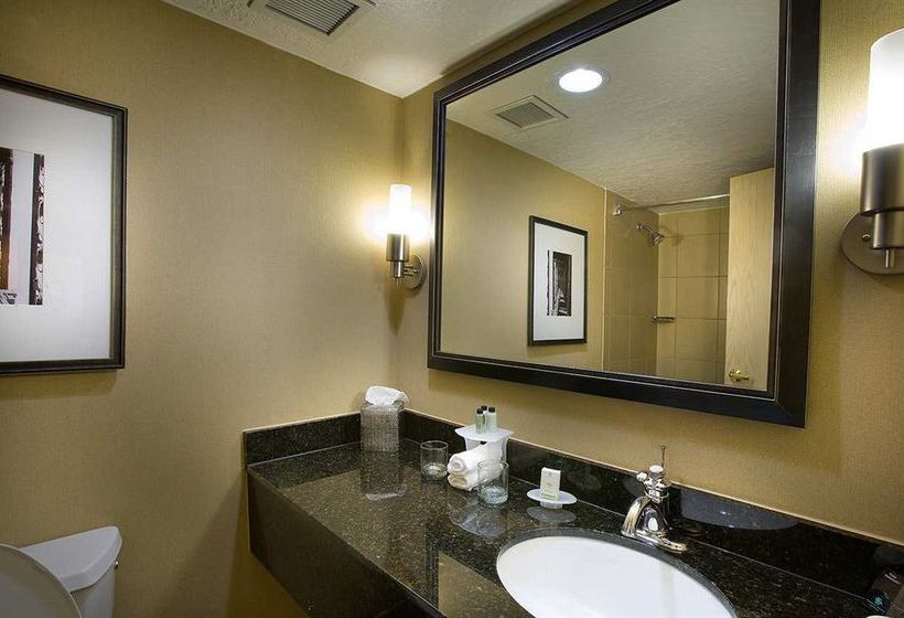 Hotel Embassy Suites Kansas City - International Airport  | Kansas City | Missouri | United States 9
