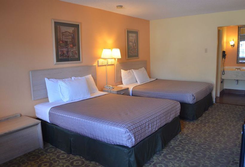 Summit Inn Hotel & Suites  | San Marcos | Texas | United States 11